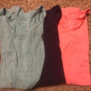Vanity size small 3/4 sleeve shirt